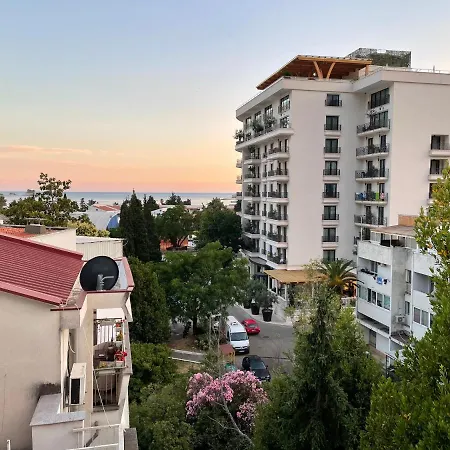 Zevs 1 Apartment