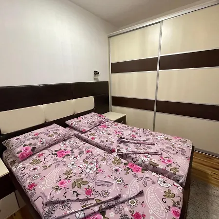 Zevs 1 * Budva